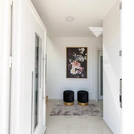 Apartament Apartvilla Zanna With Sea View For 4 People