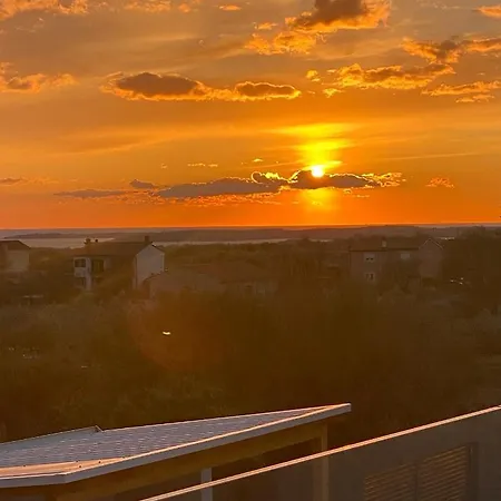 Apartvilla Zanna With Sea View For 4 People Appartamento Galižana